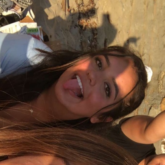 Meet your Posher, Ivanna - Picture 1 of 1